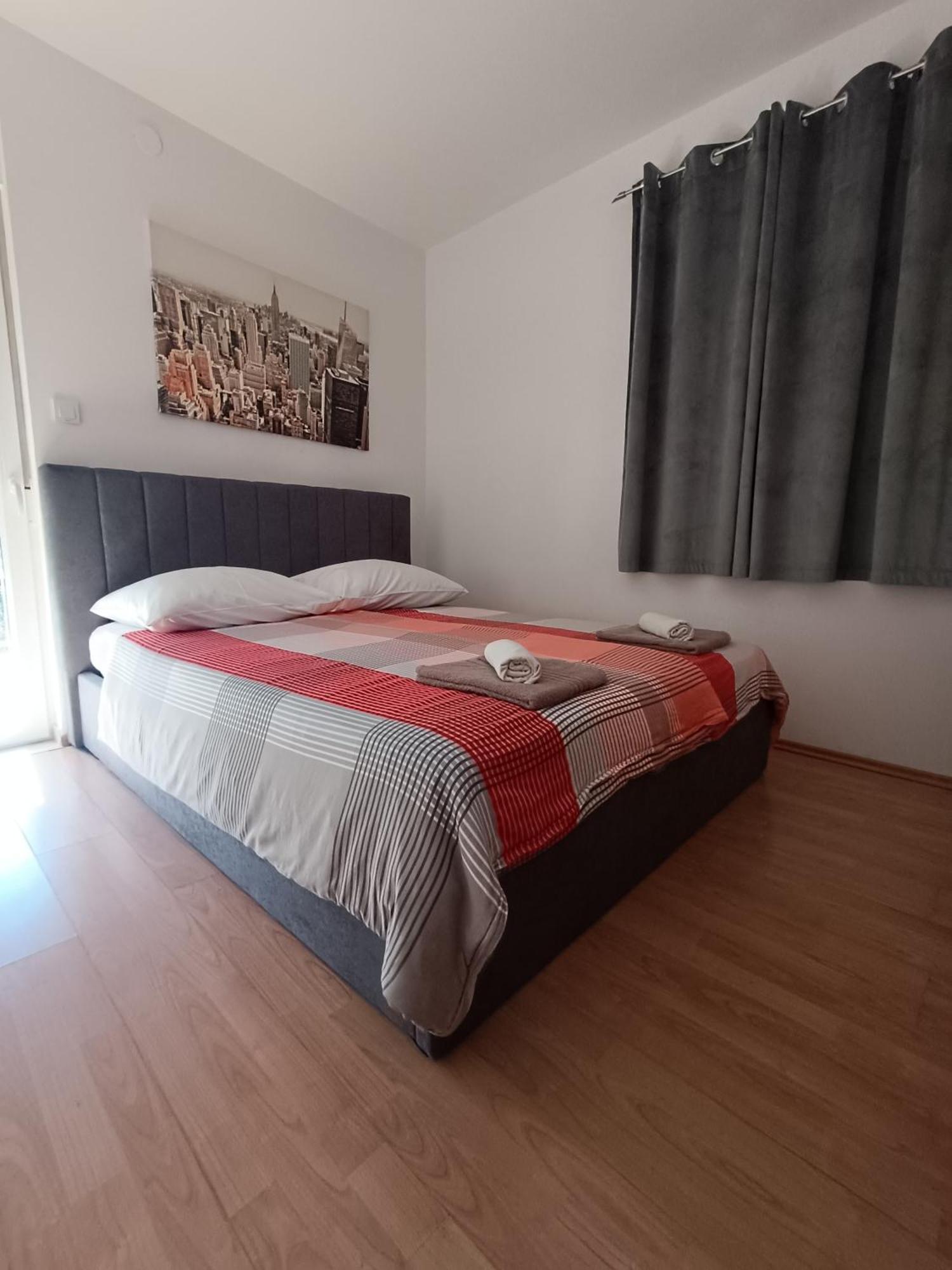 Apartments Kraljic I Башка Екстер'єр фото