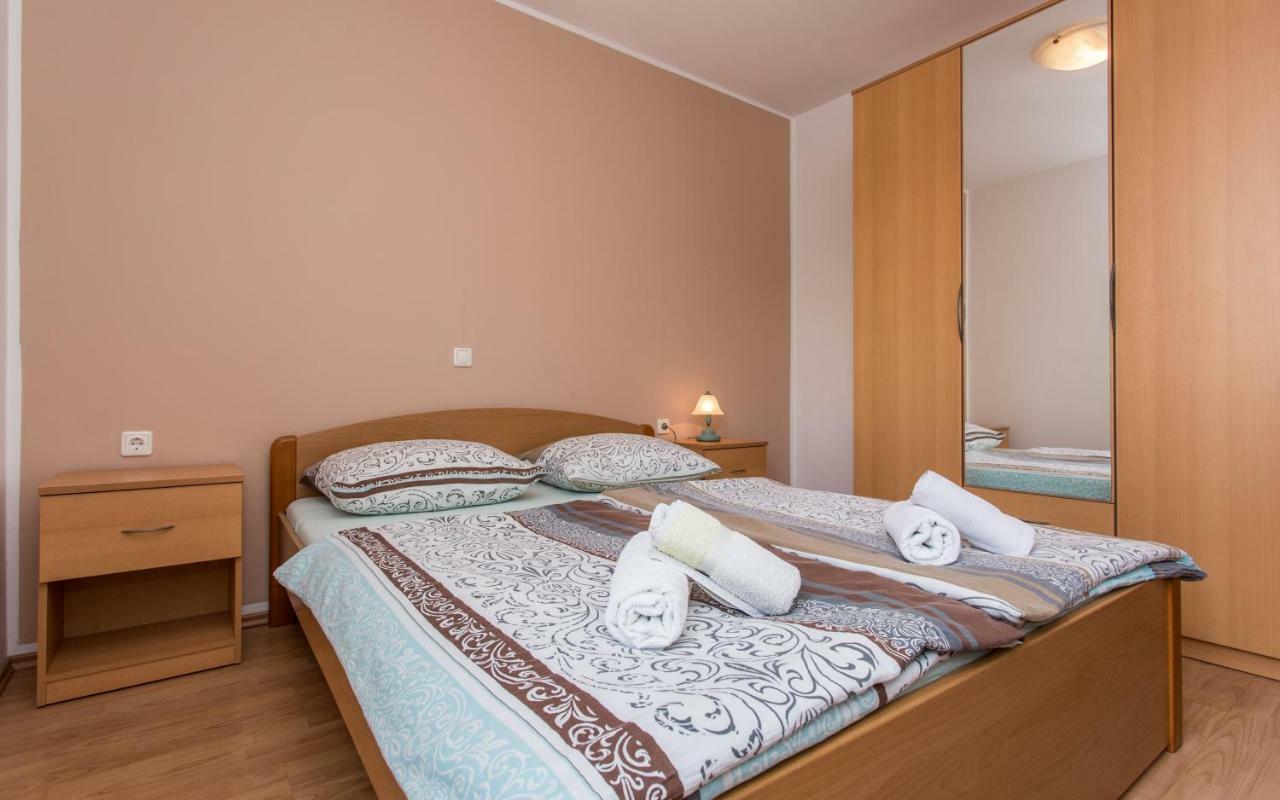 Apartments Kraljic I Башка Екстер'єр фото