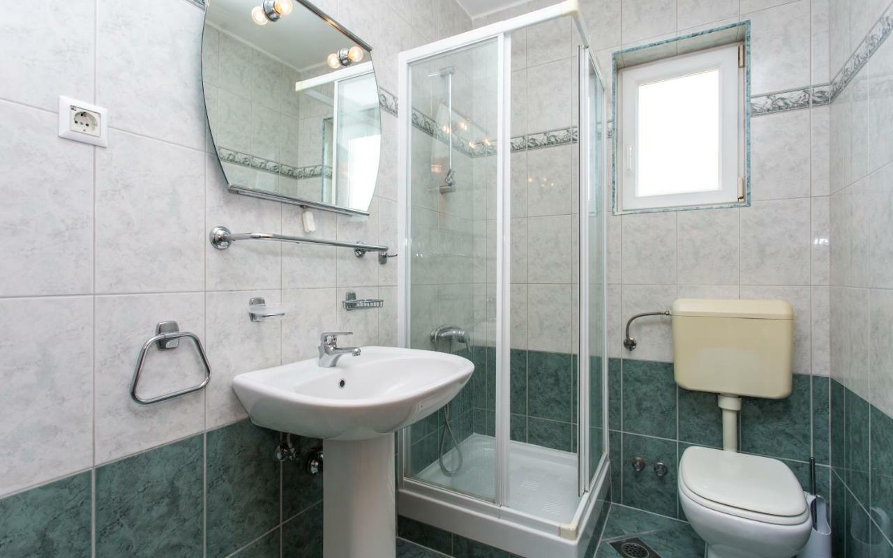 Apartments Kraljic I Башка Екстер'єр фото