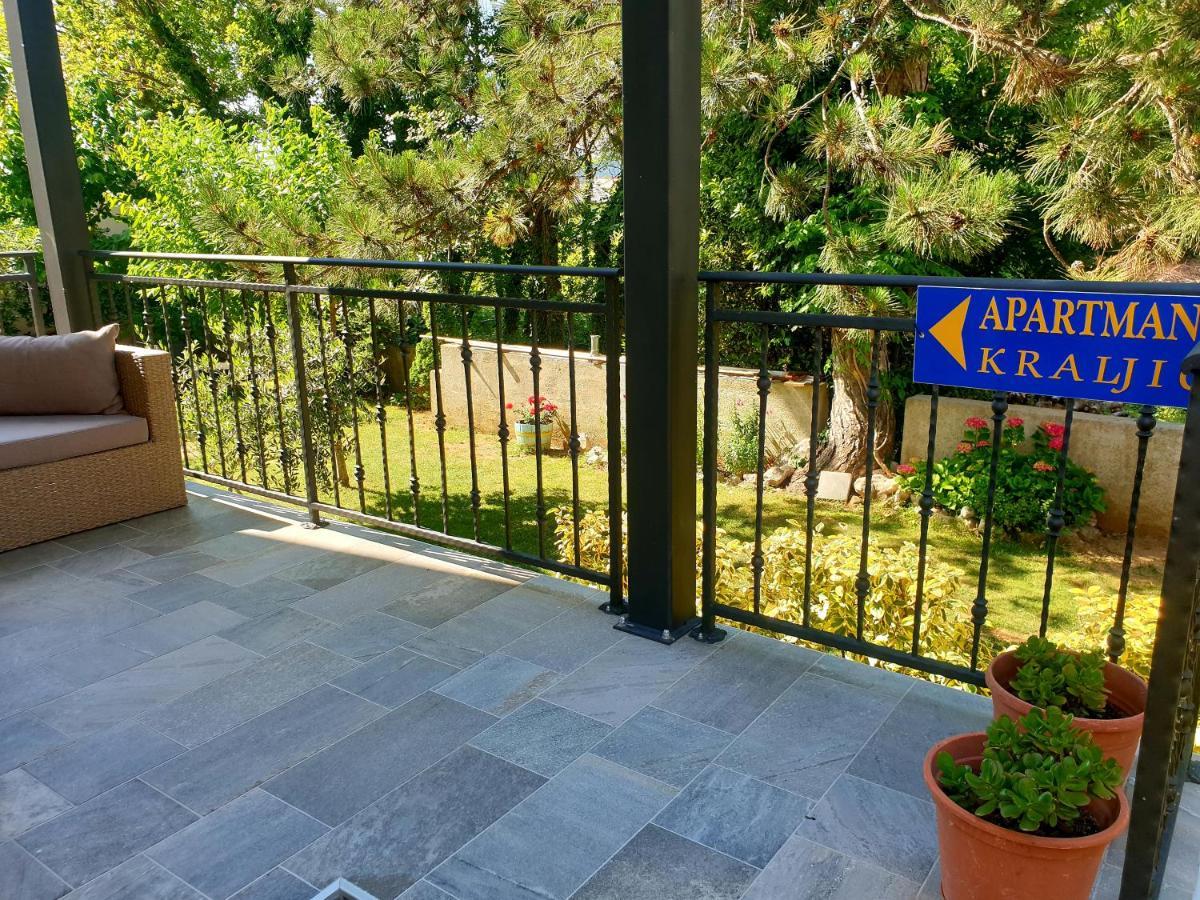 Apartments Kraljic I Башка Екстер'єр фото
